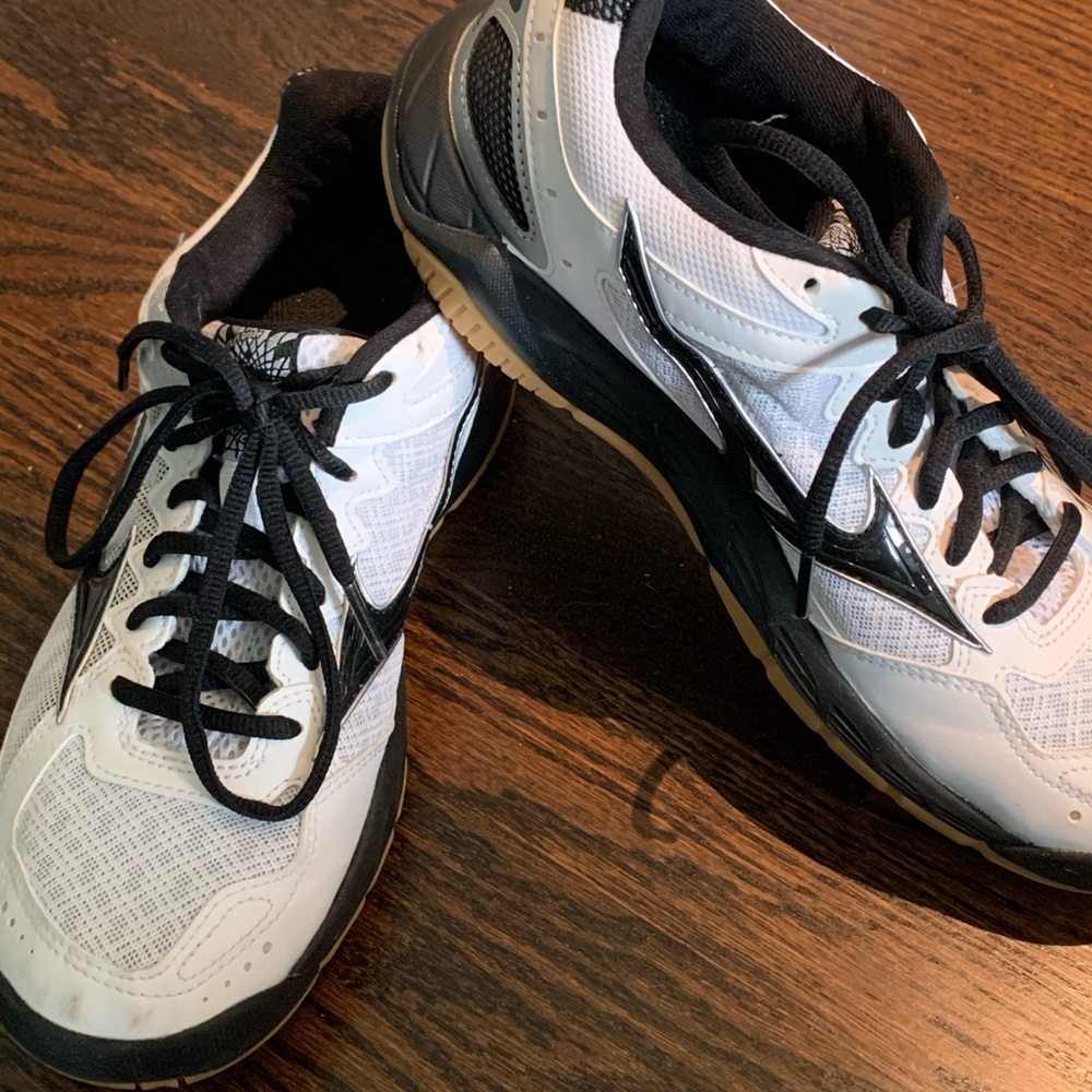 volleyball shoes